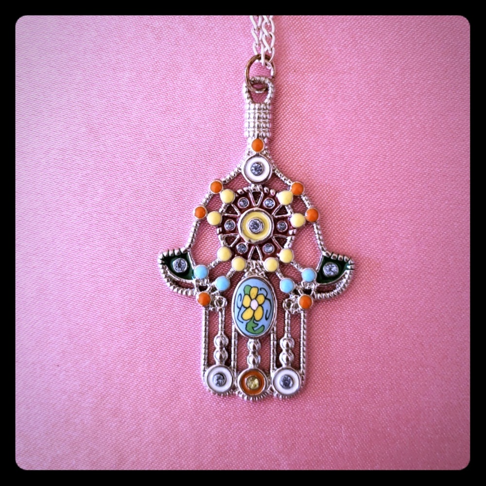 NWOT! Bohemian Hamsa hand pendant necklace